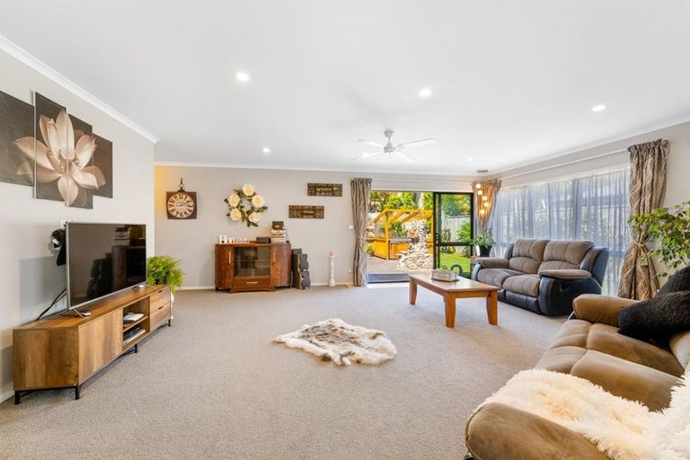 Photo of property in 7 Aqua Way, Paraparaumu, 5032