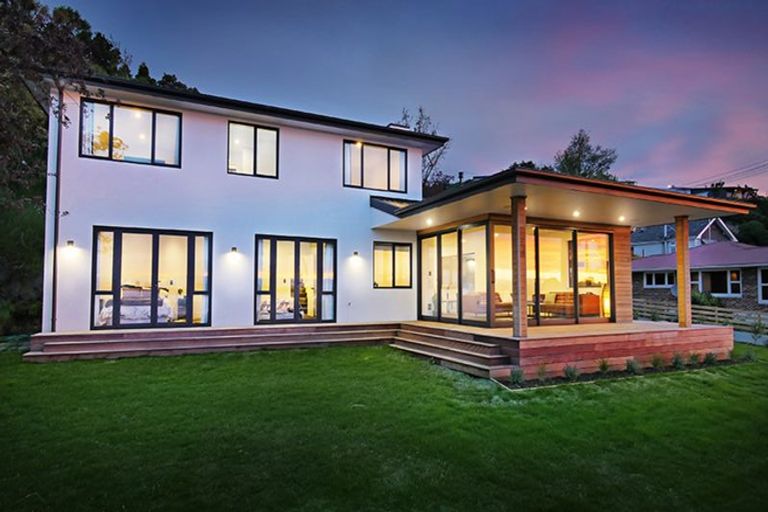 Photo of property in 1 Te Awakura Terrace, Mount Pleasant, Christchurch, 8081