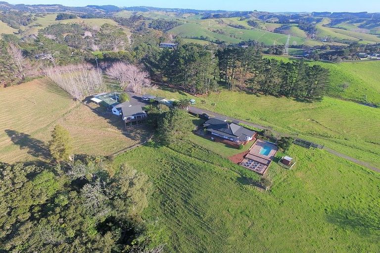 Photo of property in 245 Anderson Road, Helensville, 0875
