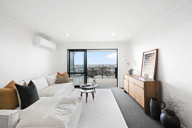 Photo of property in 6/12 Ruakiwi Road, Hamilton Lake, Hamilton, 3204
