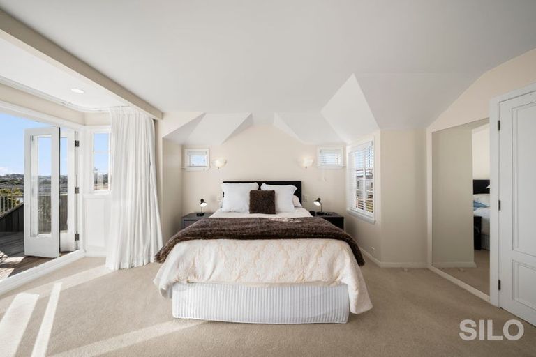 Photo of property in 1/248 Hurstmere Road, Takapuna, Auckland, 0622