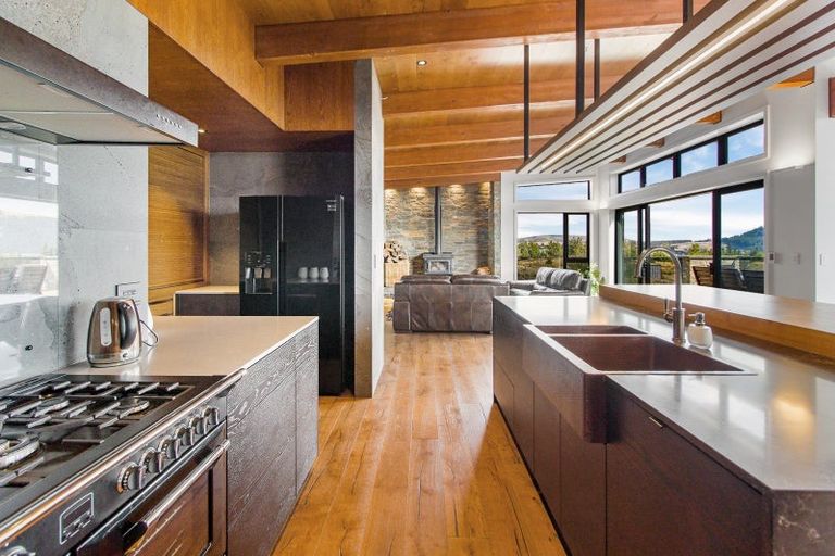 Photo of property in 16 Mistake Drive, Lake Tekapo, 7999