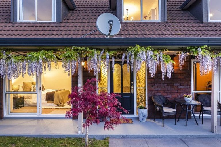 Photo of property in 23 Cherrywood Place, Redwood, Christchurch, 8051