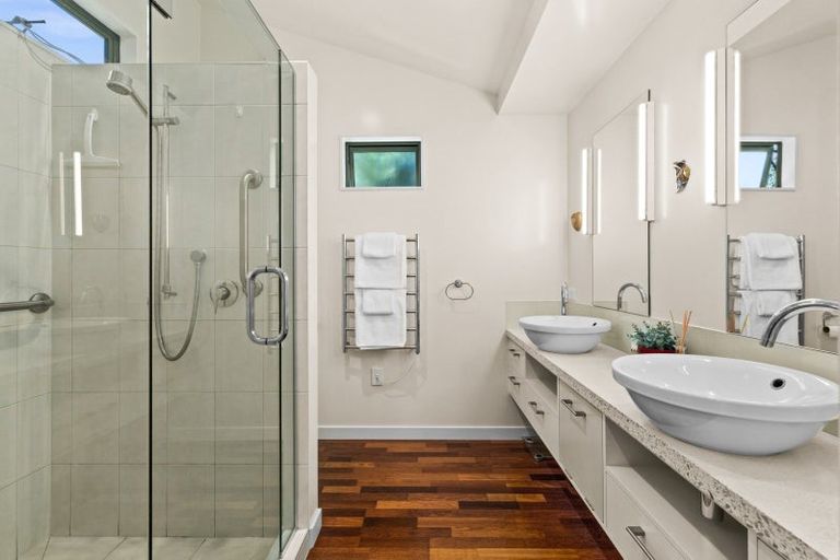 Photo of property in 12 Laing Cove, Havelock North, 4130