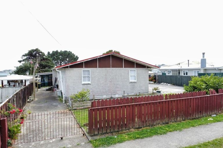 Photo of property in 63 Driver Crescent, Cannons Creek, Porirua, 5024