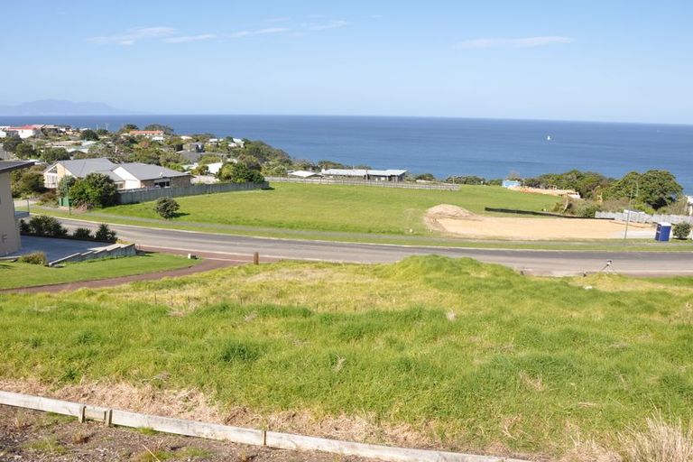 Photo of property in 42 Lax Crescent, Leigh, 0985