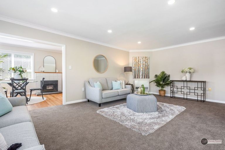 Photo of property in 1 Pembroke Street, Tawa, Wellington, 5028