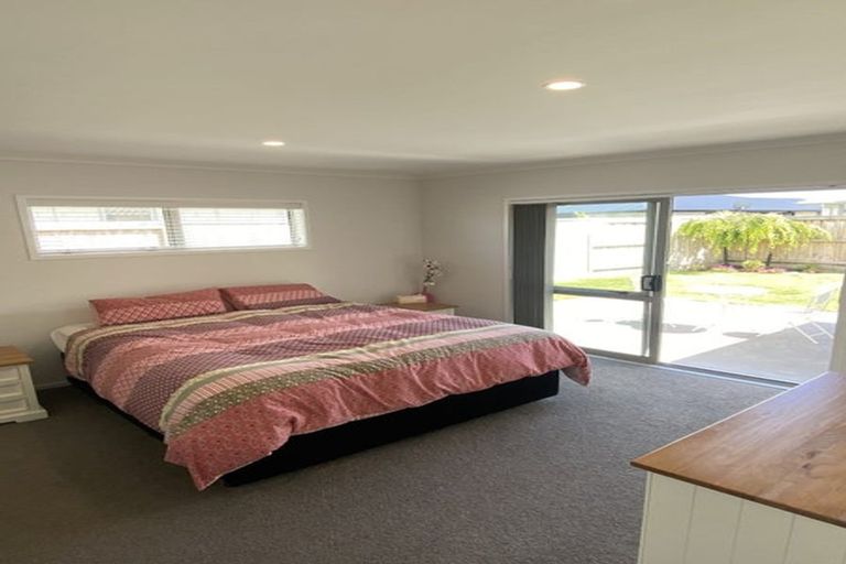 Photo of property in 126 Puhirake Crescent, Pyes Pa, Tauranga, 3112