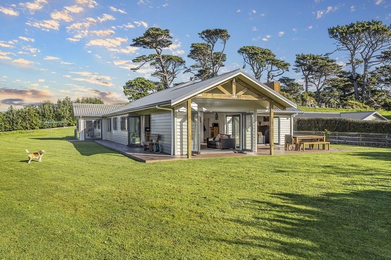 Photo of property in 781 Ohariu Valley Road, Ohariu, Wellington, 6037