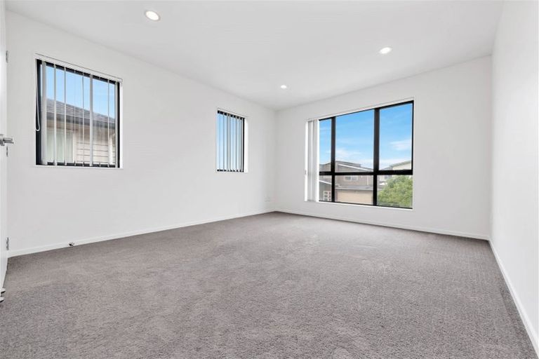 Photo of property in 37 Rosewell Crescent, Flat Bush, Auckland, 2019
