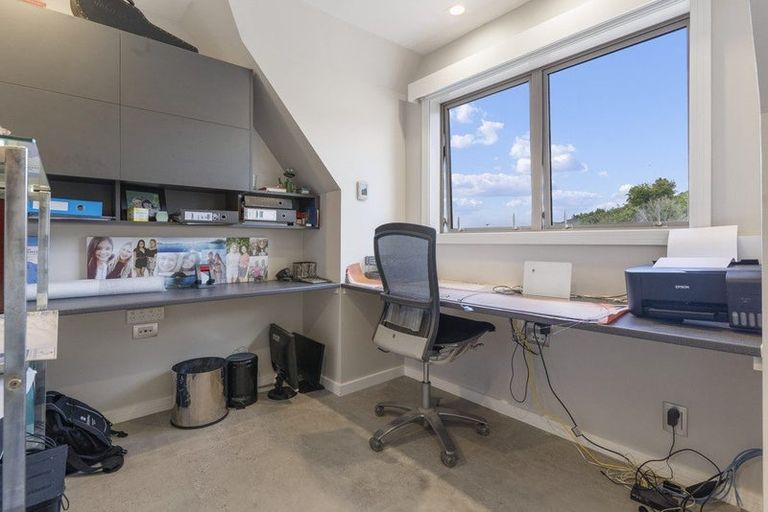 Photo of property in 6 Commodore Court, Gulf Harbour, Whangaparaoa, 0930