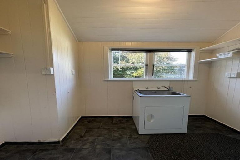Photo of property in 6 Hobbs Grove, Epuni, Lower Hutt, 5011