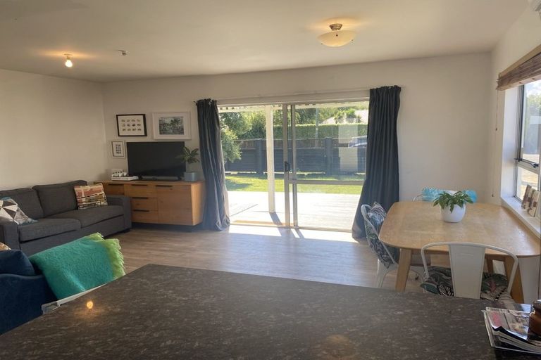 Photo of property in 81 Jellicoe Street, Martinborough, 5711