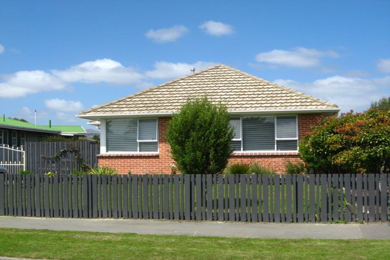 Photo of property in 12 Stanton Crescent, Hoon Hay, Christchurch, 8025