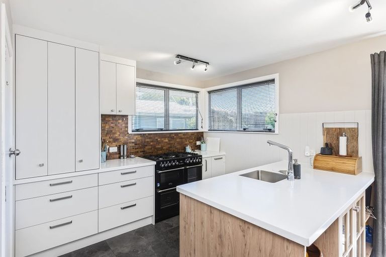 Photo of property in 18 Teoti Street, Paraparaumu Beach, Paraparaumu, 5032