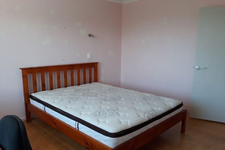 Photo of property in 152 Tiroroa Avenue, Te Atatu South, Auckland, 0610