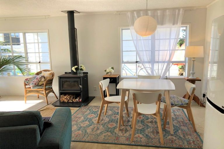 Photo of property in 2/55 Lake Road, Devonport, Auckland, 0624