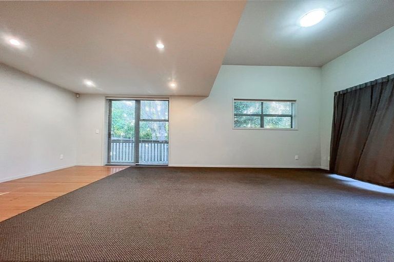 Photo of property in 632 Beach Road, Browns Bay, Auckland, 0630