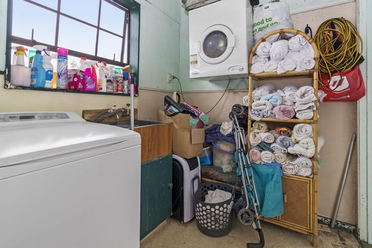 Photo of property in 1 Harris Street, Huntly, 3700