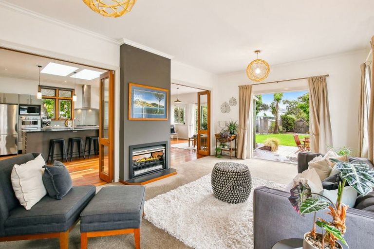 Photo of property in 43 Darlington Road, Miramar, Wellington, 6022