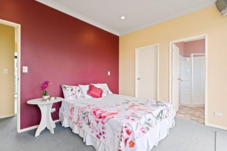 Photo of property in 191 Oakura Road, Oakura, Hikurangi, 0184