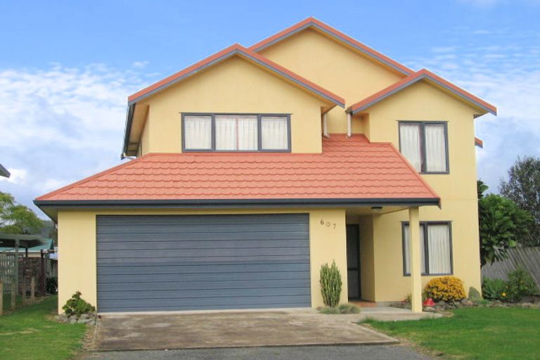 Photo of property in 607a Harbour View Road, Whangamata, 3620