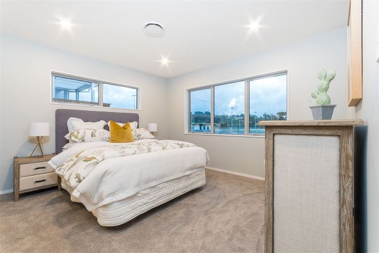 Photo of property in 54 Ashley Avenue, Long Bay, Auckland, 0630