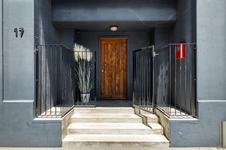 Photo of property in 17 Waghorne Street, Ahuriri, Napier, 4110