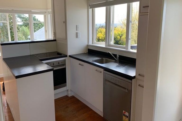 Photo of property in 1/10 Verbena Road, Birkdale, Auckland, 0626