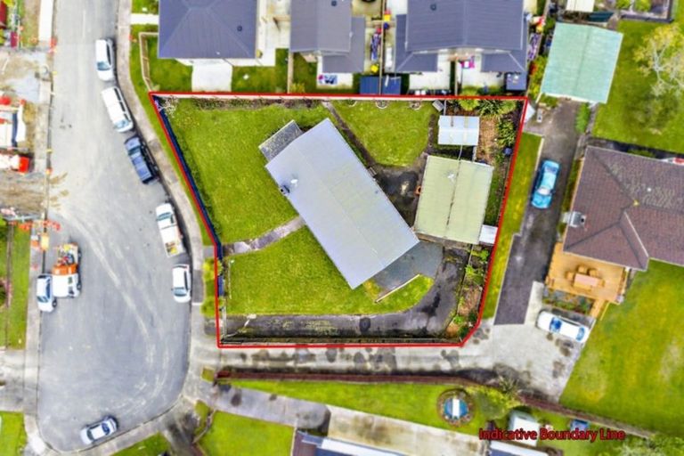 Photo of property in 16 Belgrave Place, Papakura, 2110