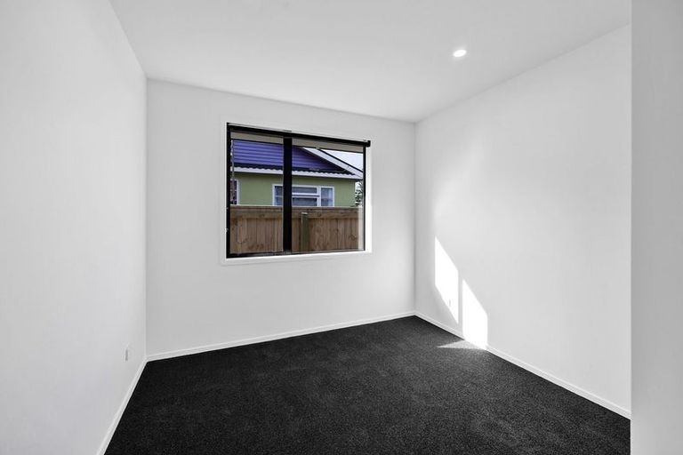 Photo of property in 120 Seaview Road, Westown, New Plymouth, 4310