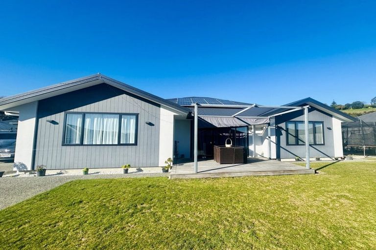 Photo of property in 14 Lilyvale Crescent, Stoke, Nelson, 7011