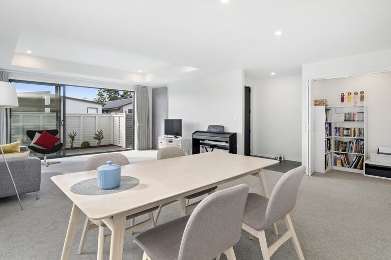 Photo of property in 92 Saint Pauls Drive, Brookfield, Tauranga, 3110