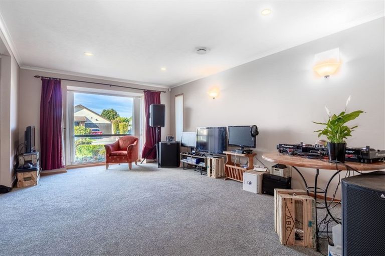 Photo of property in 32 Kintyre Drive, Broomfield, Christchurch, 8042