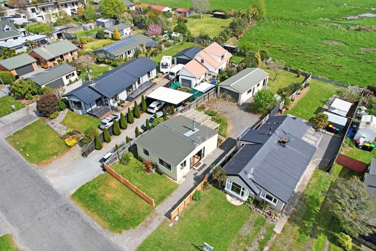 Photo of property in 75 Park Terrace, Waikuku Beach, 7473