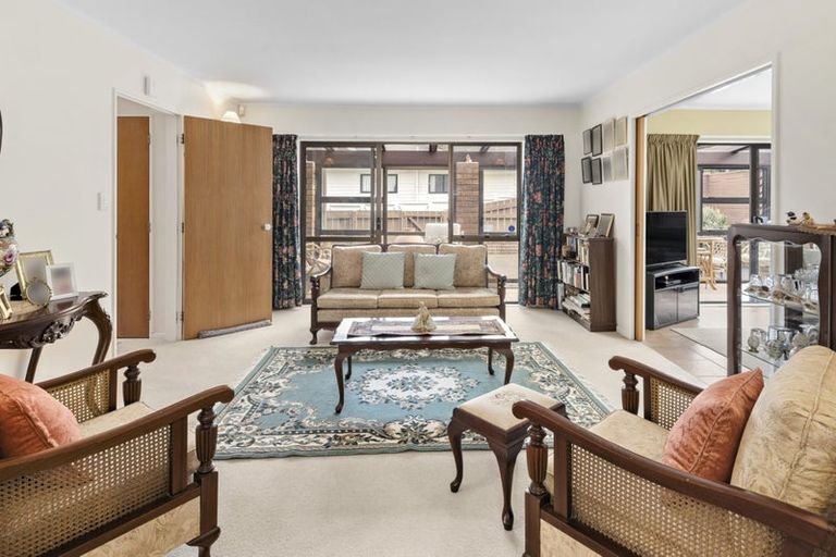 Photo of property in 27 Avon Street, Island Bay, Wellington, 6023