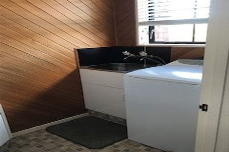 Photo of property in 93 Royal Park Drive, Parklands, Christchurch, 8083