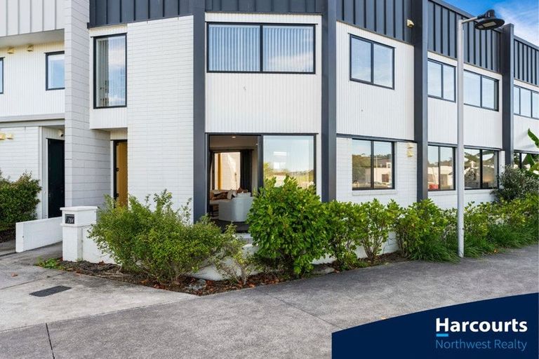 Photo of property in 284 Hobsonville Point Road, Hobsonville, Auckland, 0616