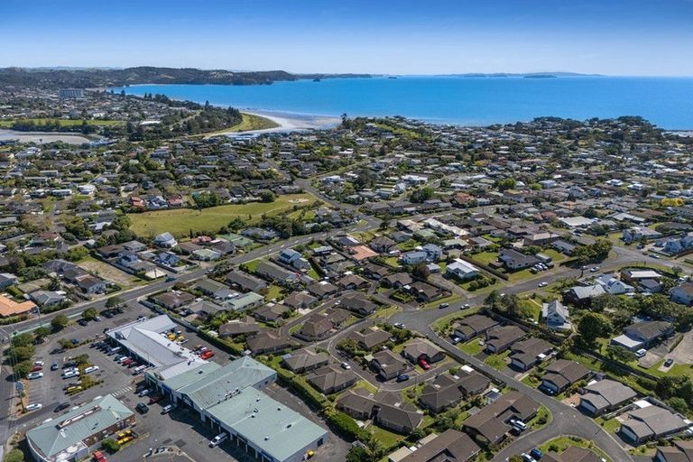 Photo of property in 6 The Boulevard, Red Beach, 0932