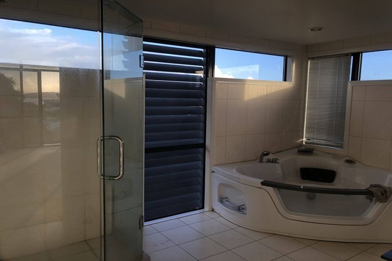 Photo of property in 34 Sea Spray Drive, Bucklands Beach, Auckland, 2012