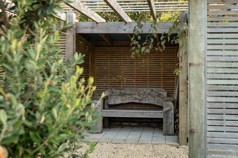 Photo of property in 4 Stoneleigh Grove, Paraparaumu, 5032