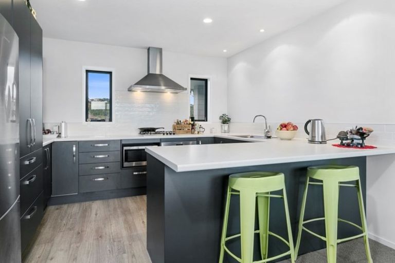 Photo of property in 28 North Bay Road, Pyes Pa, Tauranga, 3112