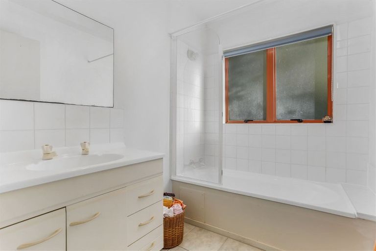 Photo of property in 3/51 Archers Road, Hillcrest, Auckland, 0629