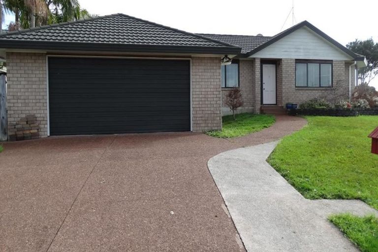 Photo of property in 1 San Fernando Way, Henderson, Auckland, 0612