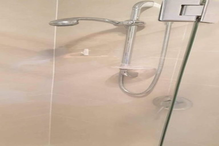 Photo of property in 69 Travis View Drive, Fairview Heights, Auckland, 0632