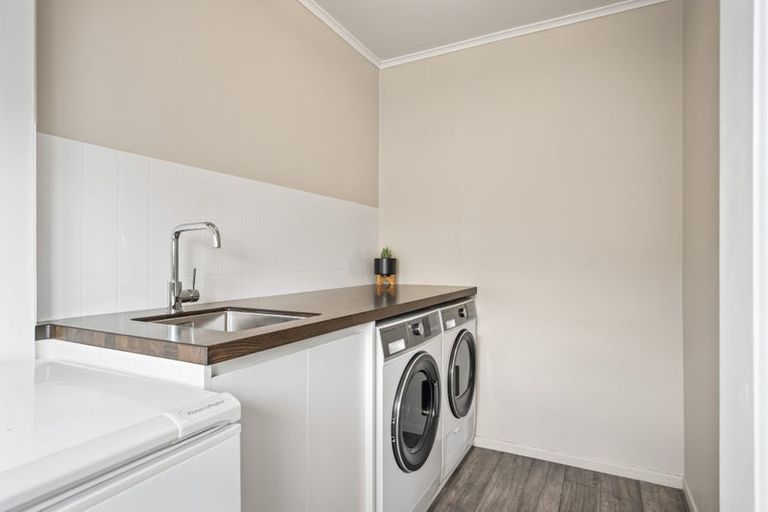 Photo of property in 28 Bickerstaffe Road, Maungaturoto, 0520