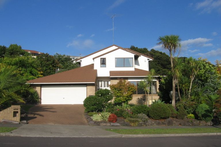 Photo of property in 207 Chelsea View Drive, Chatswood, Auckland, 0626