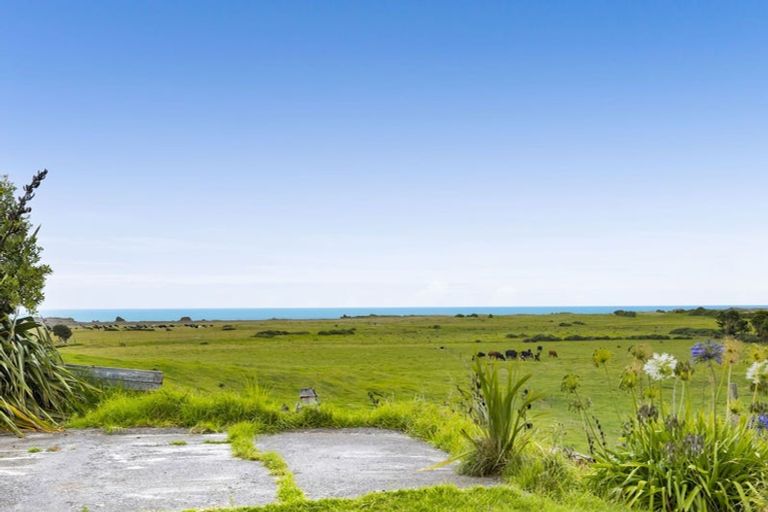 Photo of property in 21 Middlesex Street, Patea, 4520