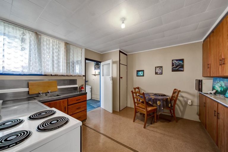 Photo of property in 1/15 Rimu Street, New Lynn, Auckland, 0600