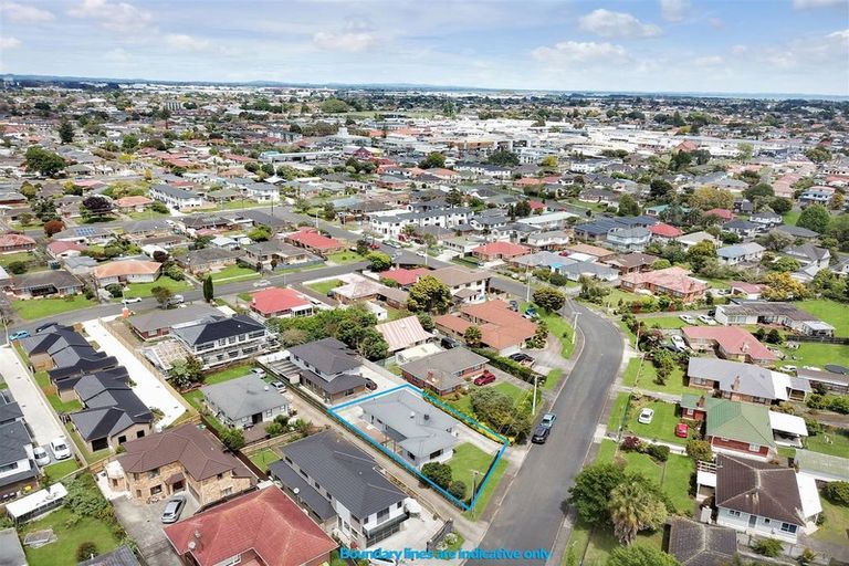 Photo of property in 11 Sunnyside Crescent, Papatoetoe, Auckland, 2025